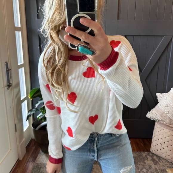 New Heart Print White Long Sleeve Waffle Weave Thermal Shirt Top Valentine's Day - Picture 2 of 7
